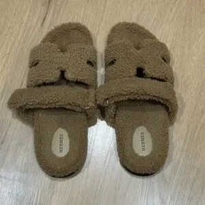 HERMÈS | Shoes | Hermes Chypre Sandal Teddy Shearling Fur  display picture 2